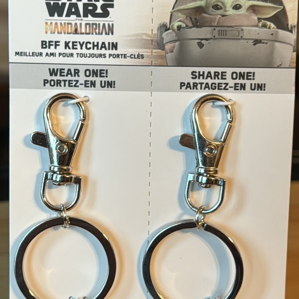 STAR WARS MANDALORIAN BEST FRIENDS key chain set - Picture 5 of 6